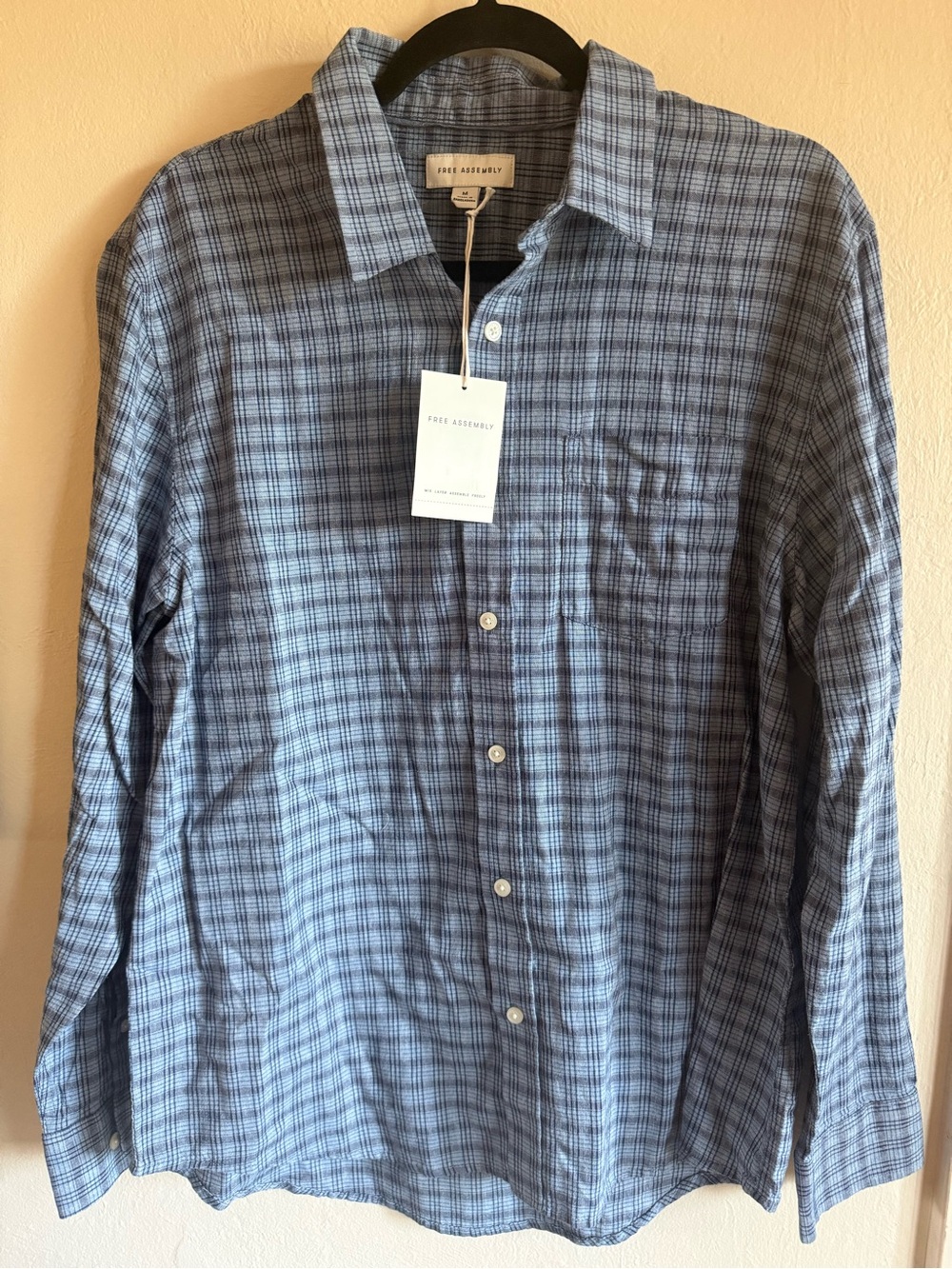 NWT Free Assembly Men's Blue Plaid Long Sleeve Button-Down Shirt - Size M
